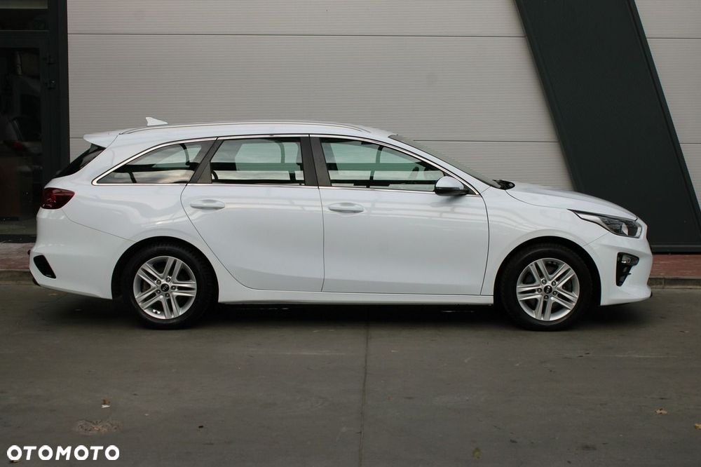 Kia Ceed 1.5 T-GDI Business Line - 4
