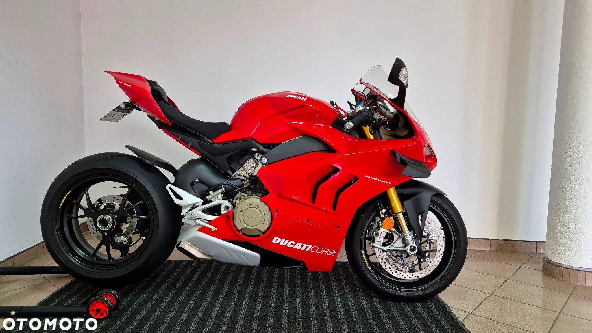 Ducati Panigale V4S - 1