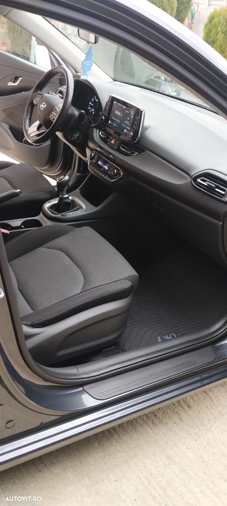 Hyundai i30 Fastback 1.5 T-GDI MHEV 160CP Exclusive - 9