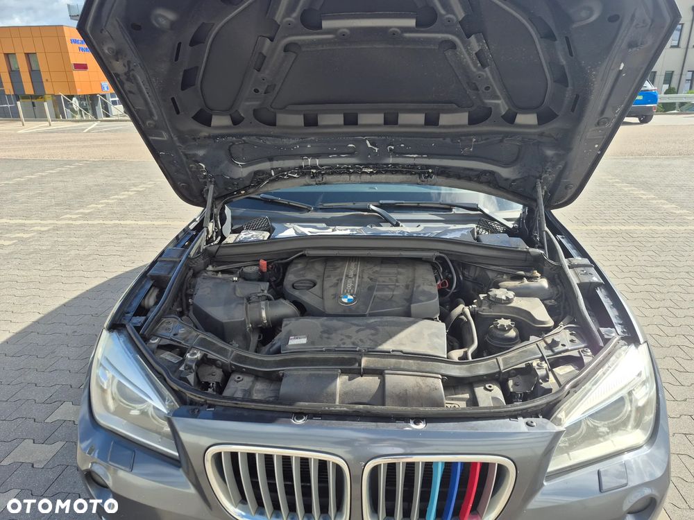 BMW X1 xDrive20d xLine - 12