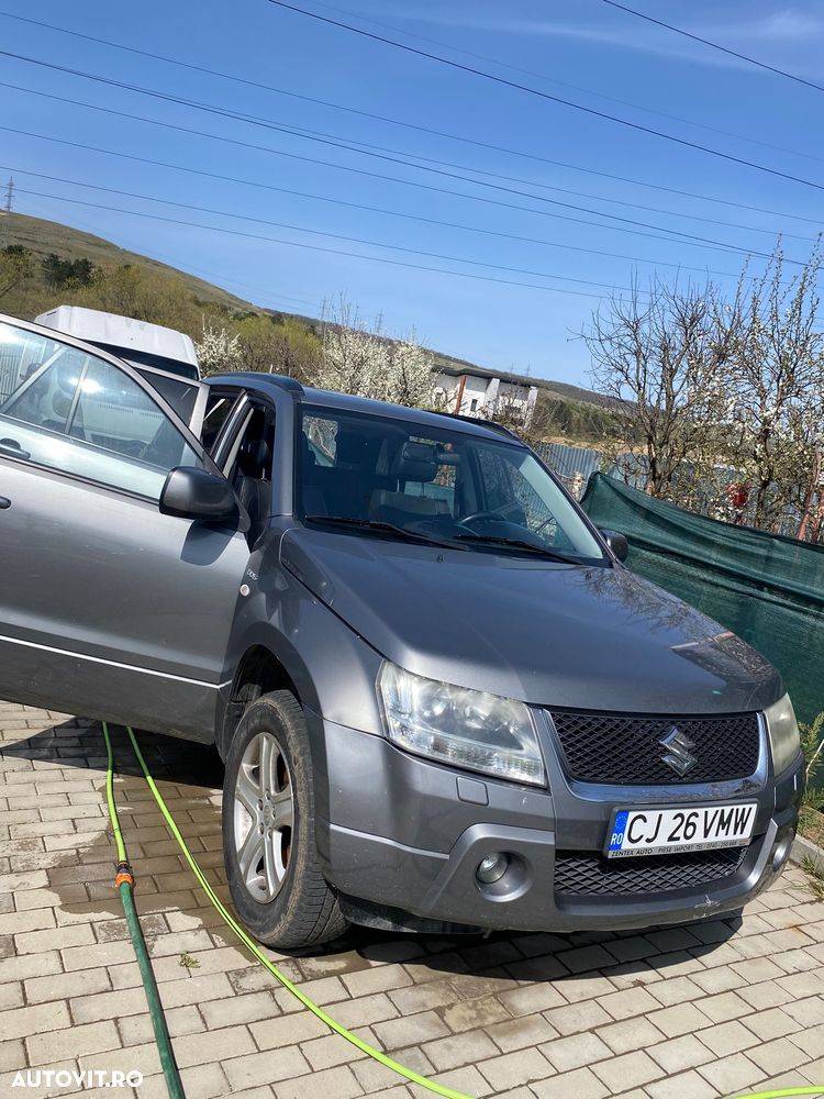 Suzuki Grand Vitara 1.9 DDiS Comfort + DPF Family - 1
