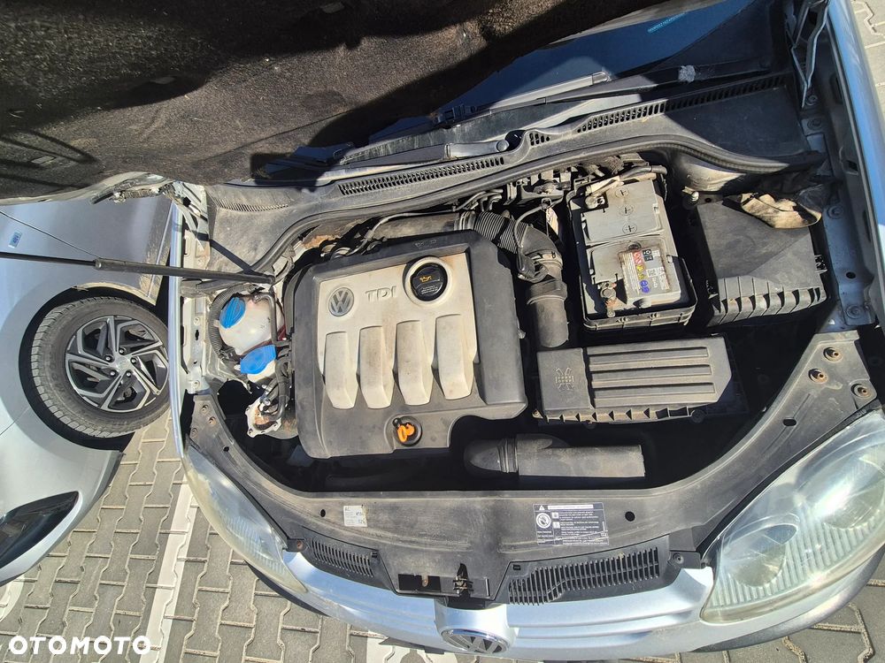 Volkswagen Golf 1.9 TDI 4Motion DPF Tour - 21