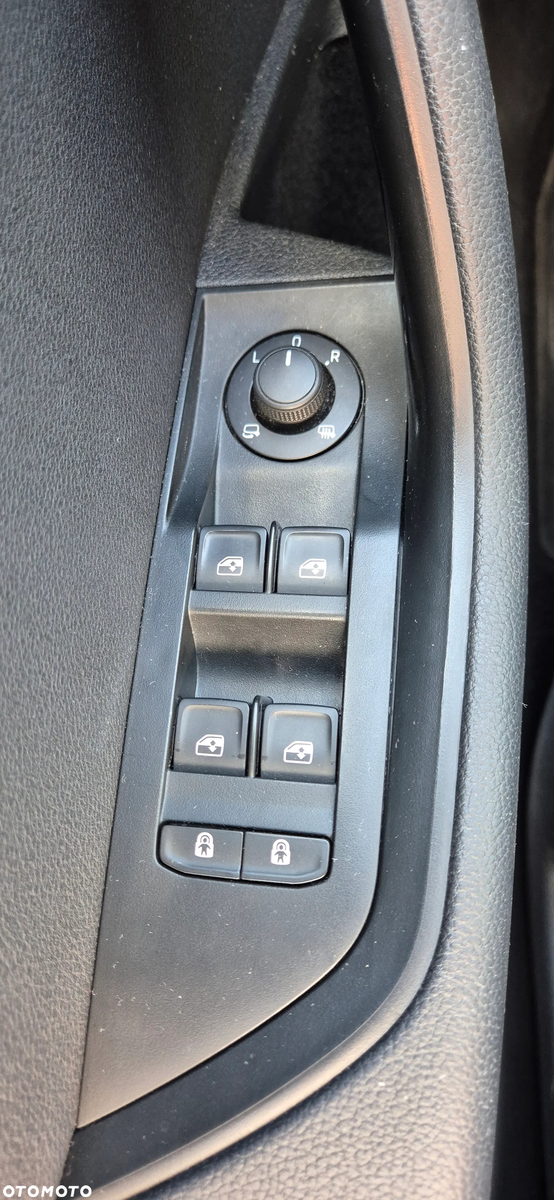 Skoda Superb 1.5 TSI ACT Ambition - 36
