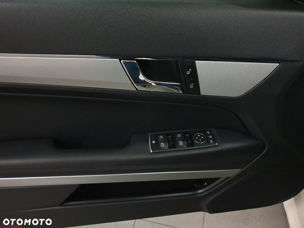 Mercedes-Benz Klasa E - 9