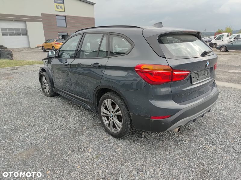 BMW X1 sDrive18i - 13
