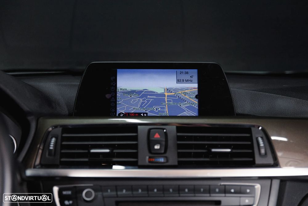 BMW 320 d Touring Auto Line Modern - 16