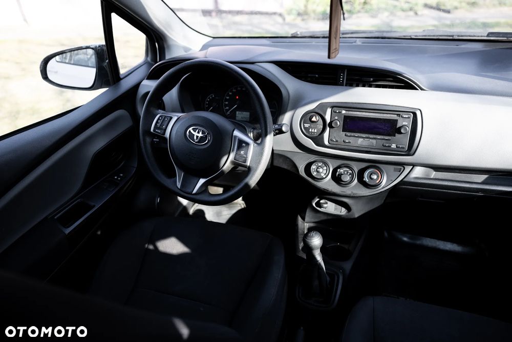 Toyota Yaris 1.0 Active - 10