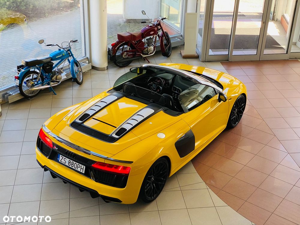 Audi R8 Spyder 5.2 FSI Quattro - 1