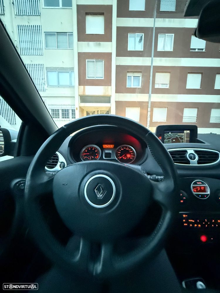 Renault Clio 1.2 16V Confort 130g - 13