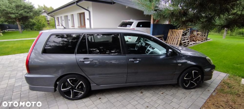 Mitsubishi Lancer - 8