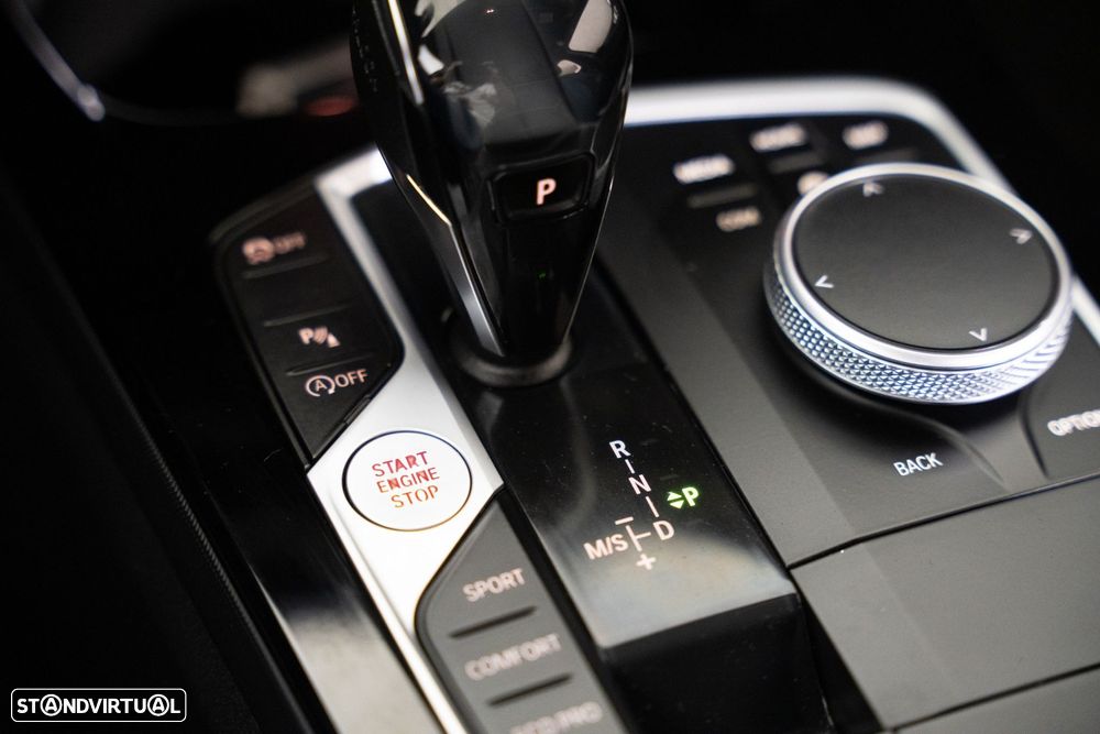 BMW 116 d Pack Desportivo M Auto - 14