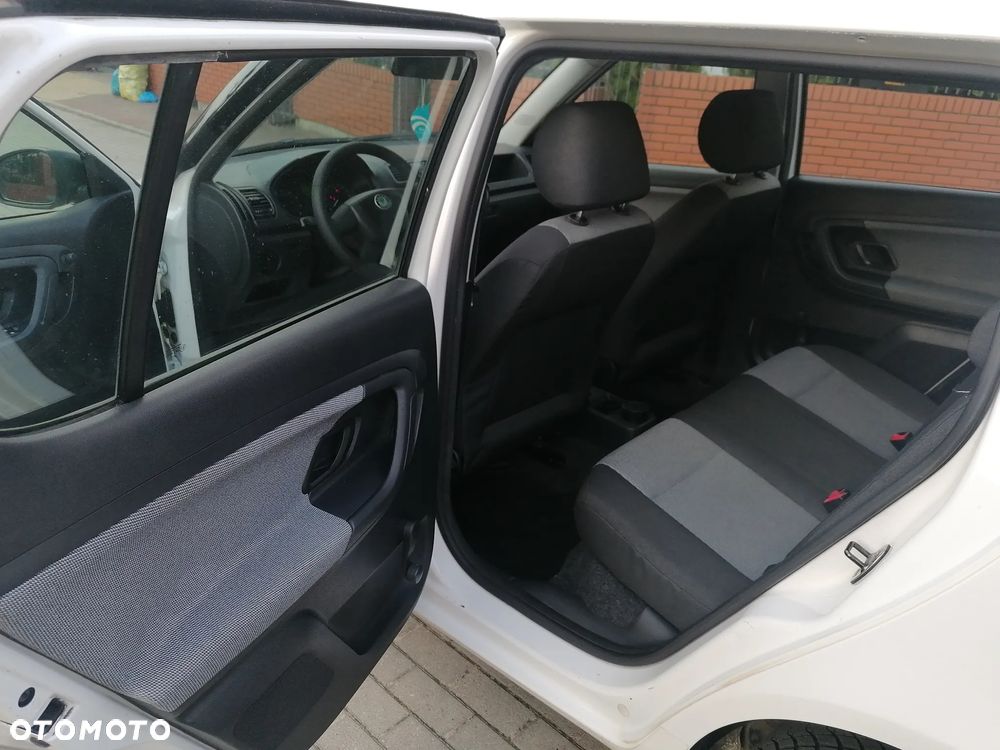 Skoda Fabia - 13