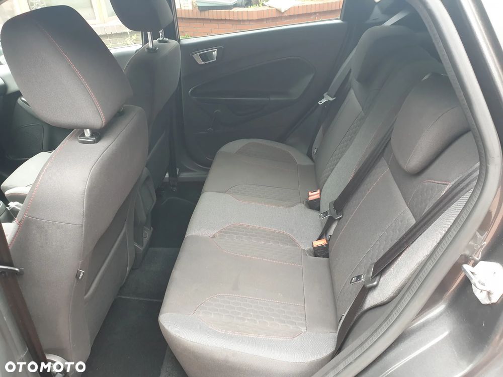 Ford Fiesta 1.0 Celebration - 9