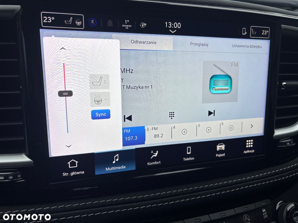 Chrysler Pacifica - 30