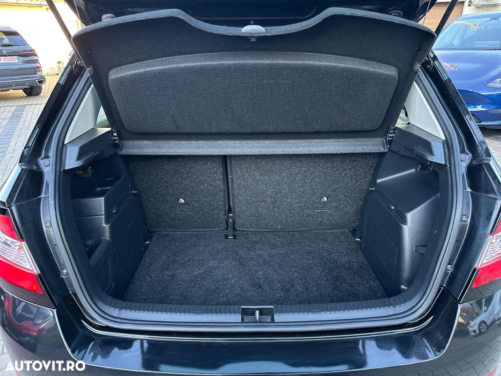 Skoda Fabia 1.0 MPI Cool Plus - 17
