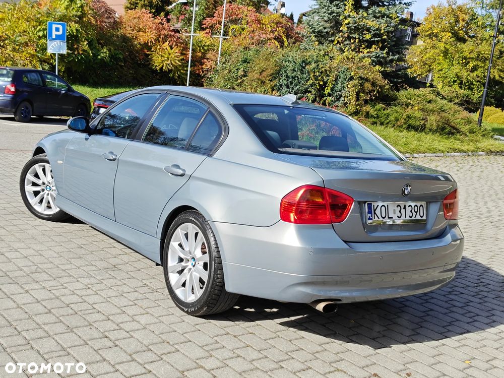 BMW Seria 3 320i - 6