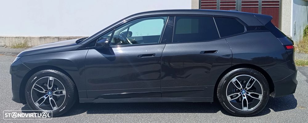 BMW iX xDrive40 - 5