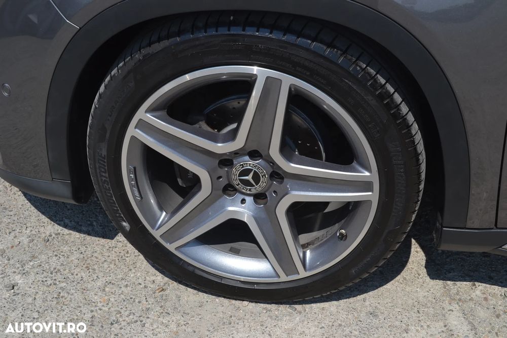Mercedes-Benz GLA 200 7G-DCT AMG Line - 37