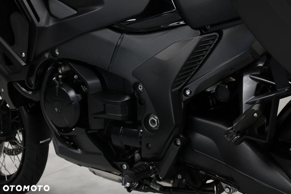 Honda VFR - 28