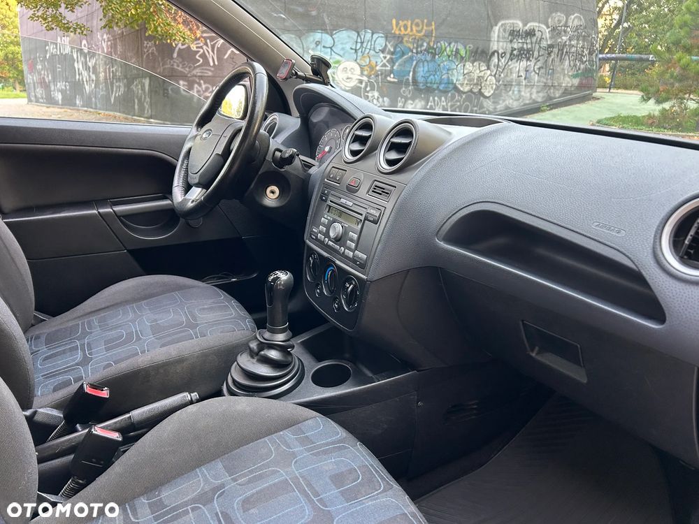 Ford Fiesta 2008 photo 5