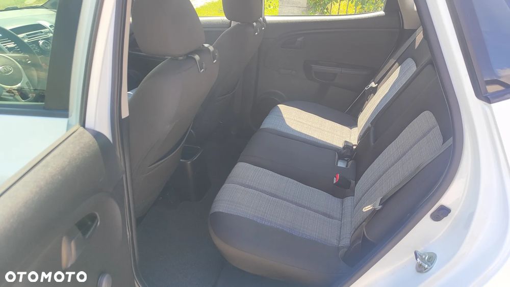 Kia Venga 1.6 CRDi L - 8