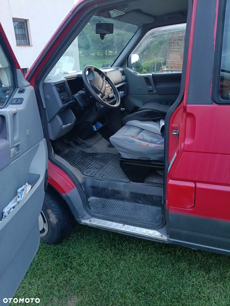 Volkswagen Transporter - 4