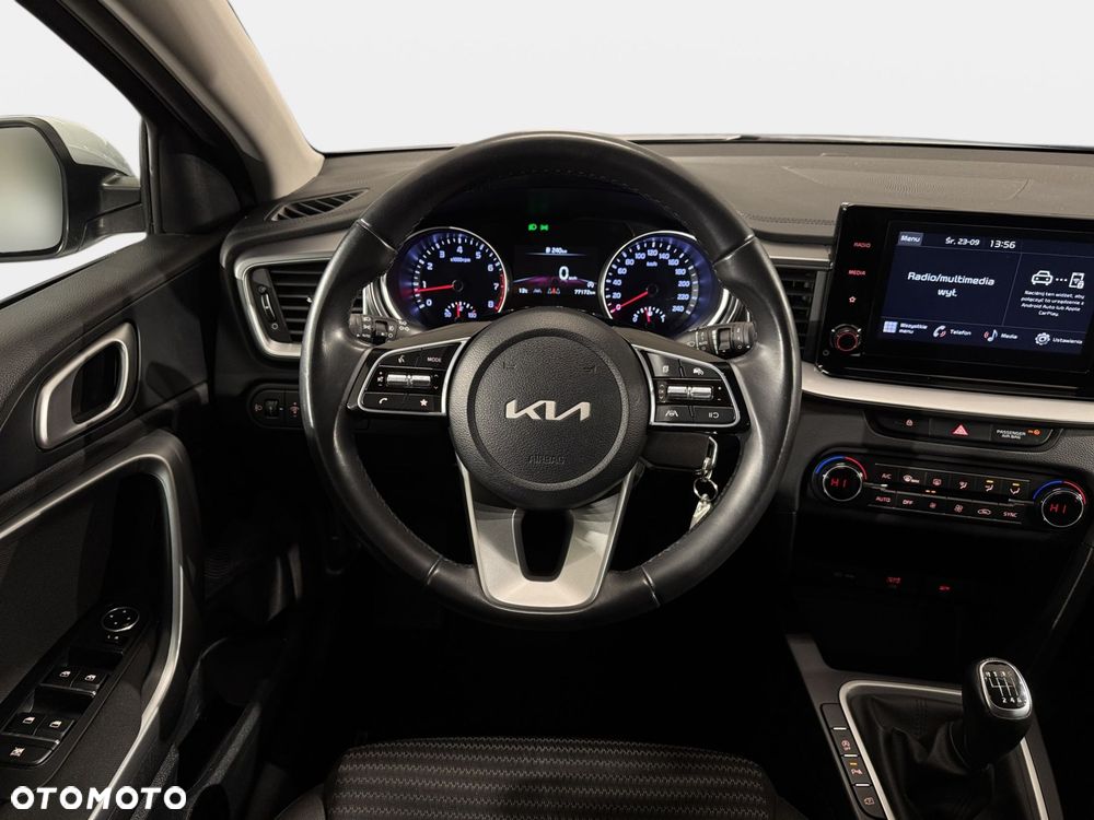 Kia Ceed 1.5 T-GDI M - 14