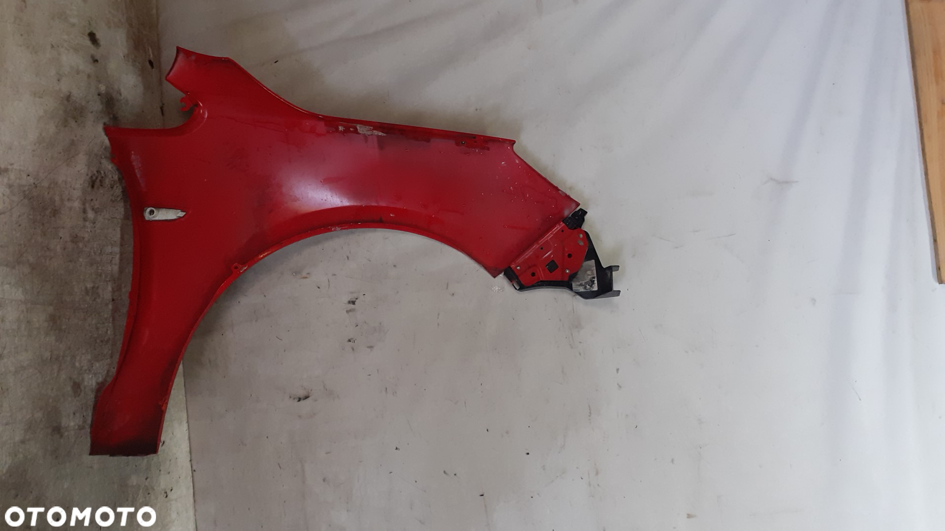* BŁOTNIK LEWY OPEL ASTRA J IV  LIFT Z50B CZERWONY - 4