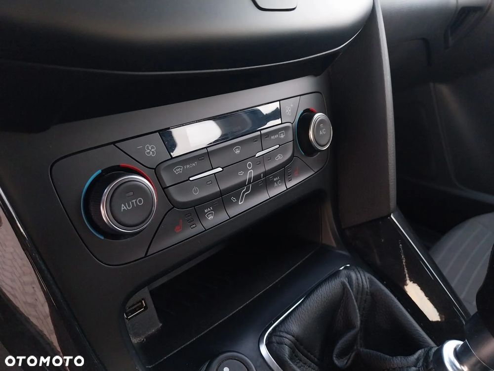 Ford Focus Turnier 1.5 EcoBoost Start-Stopp-System Titanium - 16