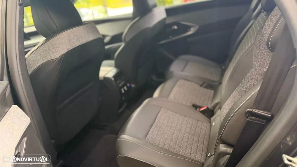 Peugeot 5008 1.2 Hybrid Allure e-DCS6 - 18