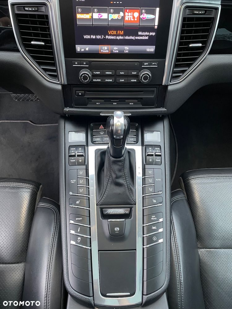 Porsche Macan - 40