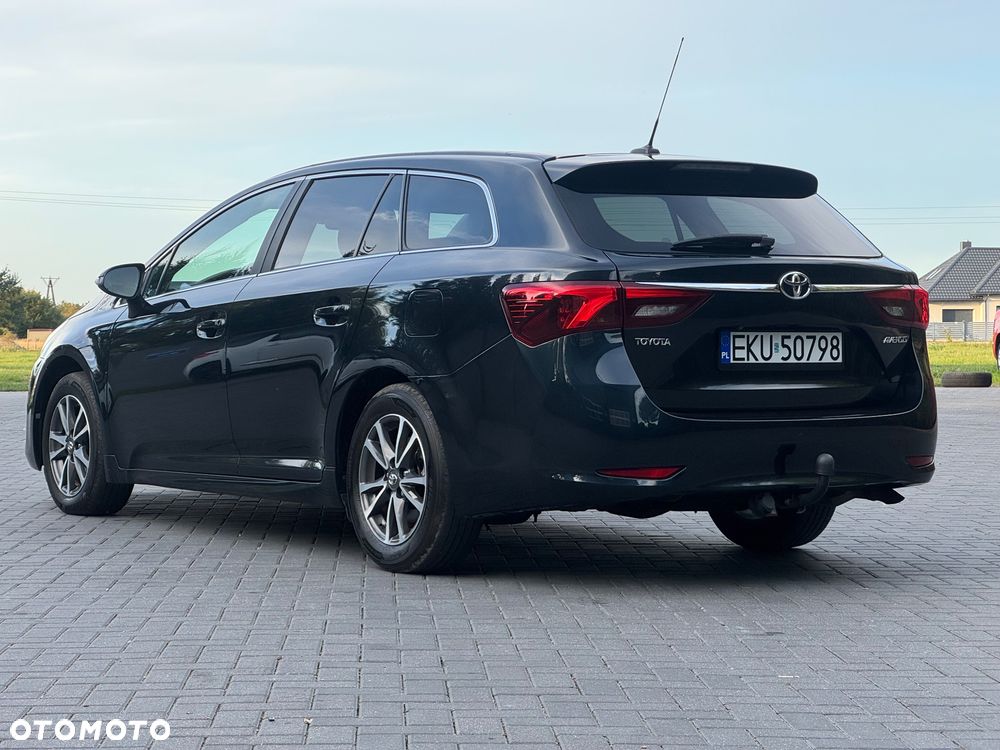 Toyota Avensis - 9