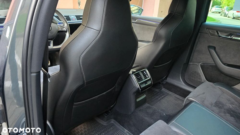 Skoda Superb 2.0 TDI SCR 4x4 Sportline DSG - 11