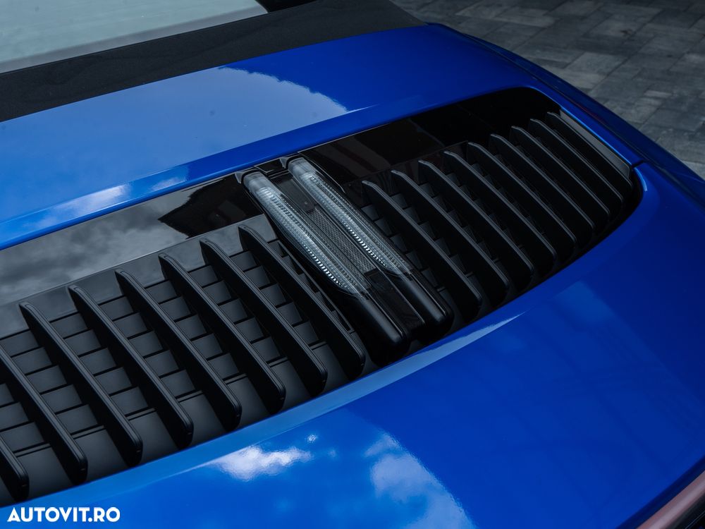 Porsche 911 4 GTS PDK - 26