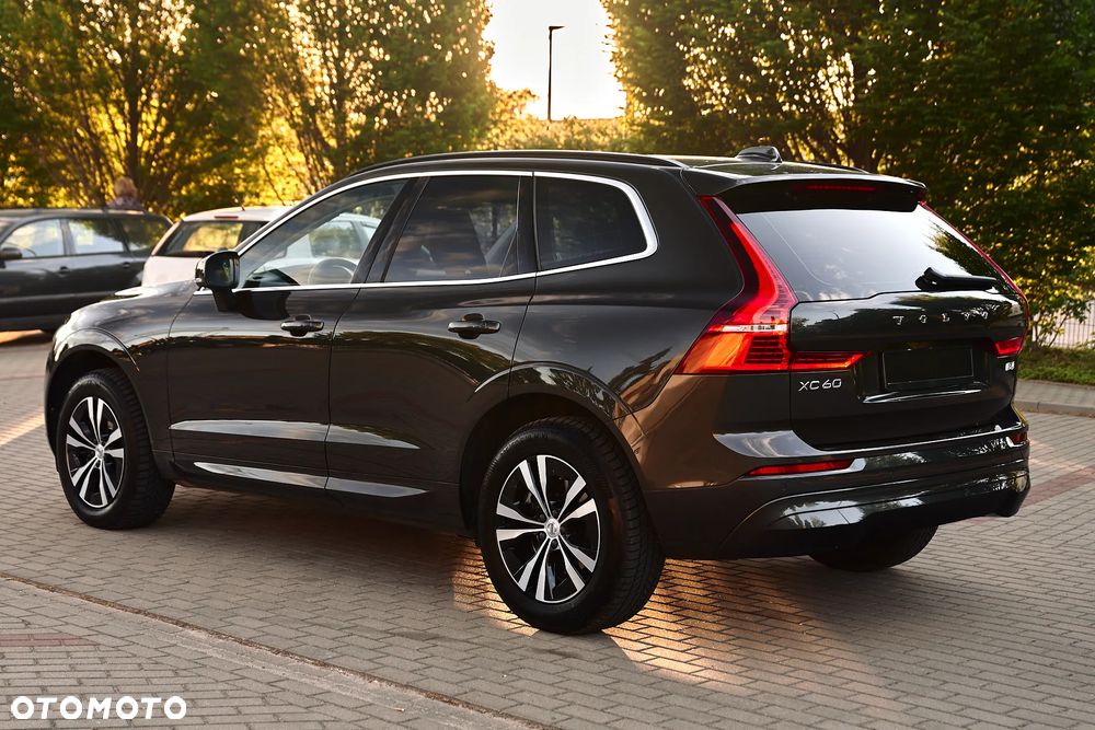 Volvo XC 60 B4 D AWD Momentum Pro - 10