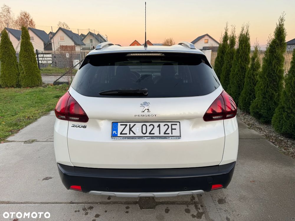 Peugeot 2008 1.2 Pure Tech Allure S&S EAT6 - 4