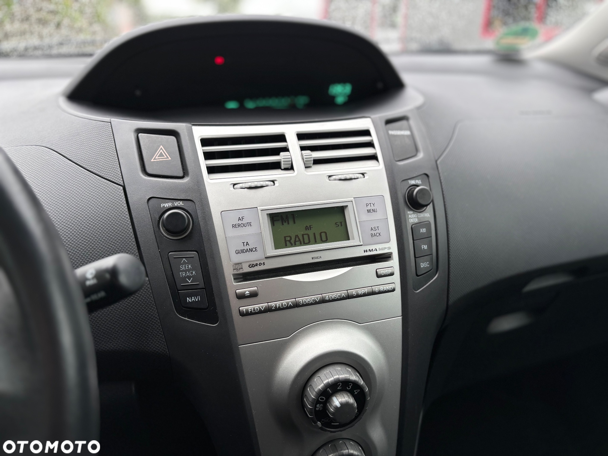 Toyota Yaris 1.3 VVT-i Cool - 16