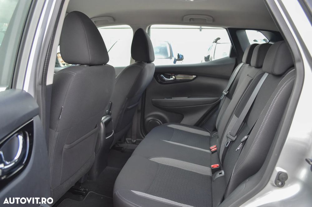 Nissan Qashqai 1.3 DIG-T DCT N-CONNECTA - 22