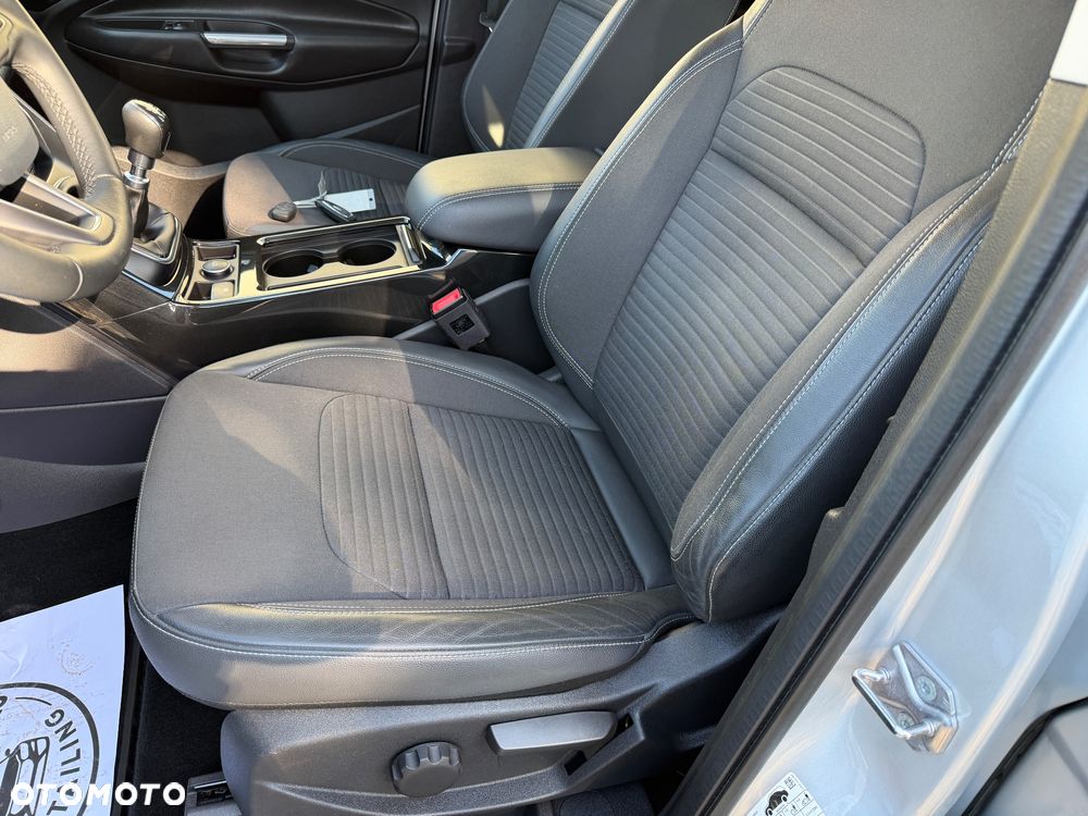 Ford Kuga 1.5 EcoBoost 2x4 Business Edition - 16