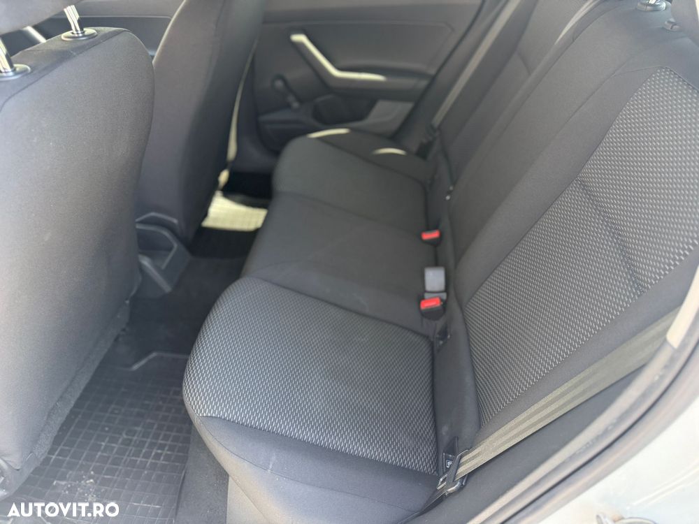 Volkswagen Polo - 13