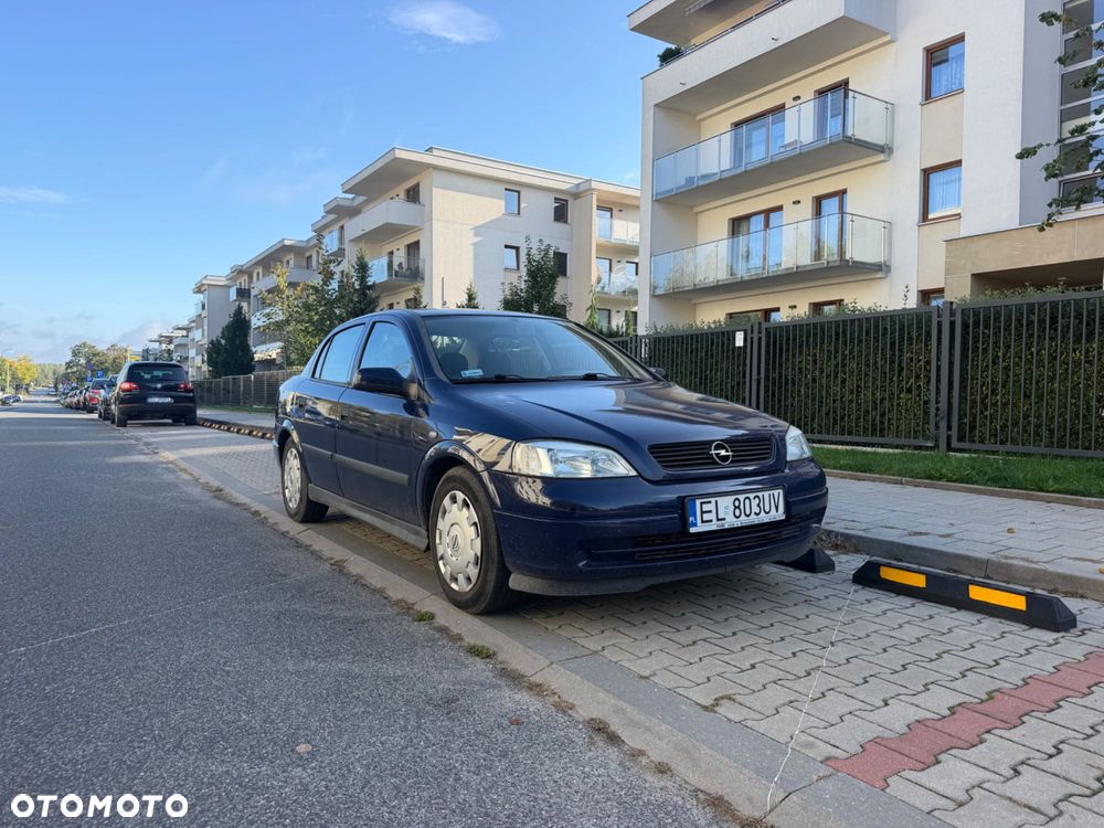 Opel Astra - 2