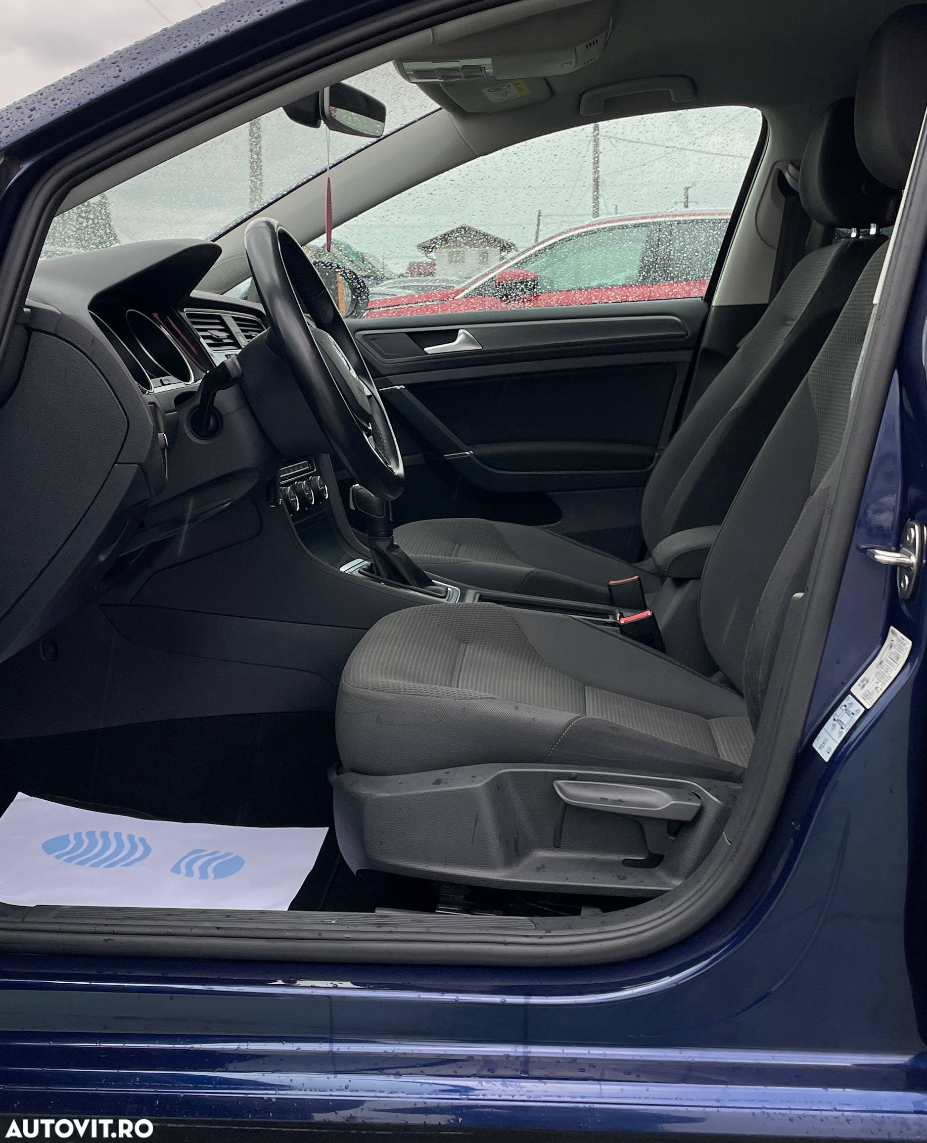 Volkswagen Golf 2.0 BlueTDI DSG Comfortline - 24