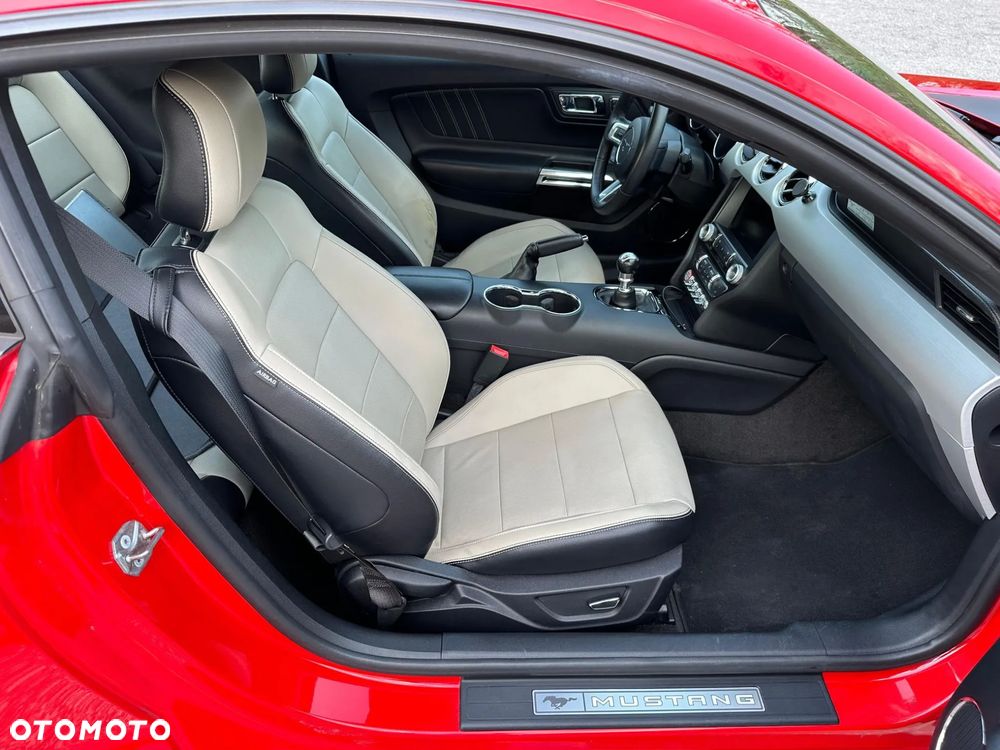 Ford Mustang 5.0 V8 GT - 22