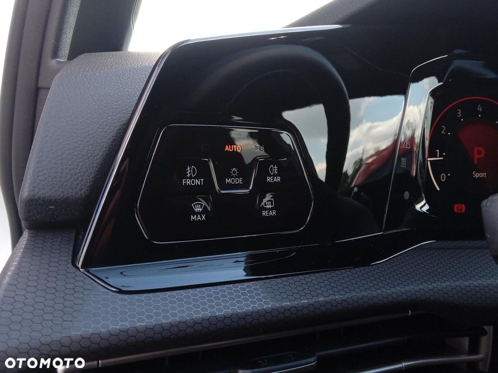 Volkswagen Golf VIII 2.0 TSI GTI DSG - 19