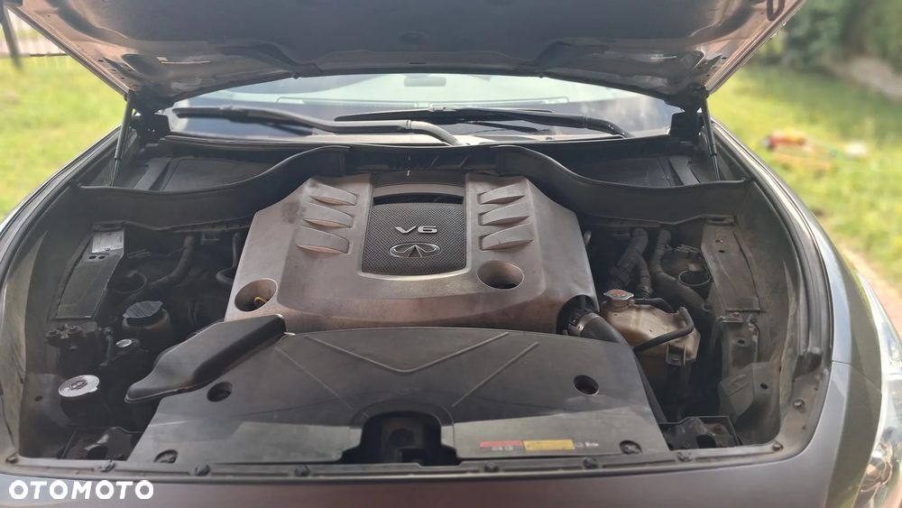 Infiniti QX70 3.0d S Premium - 6