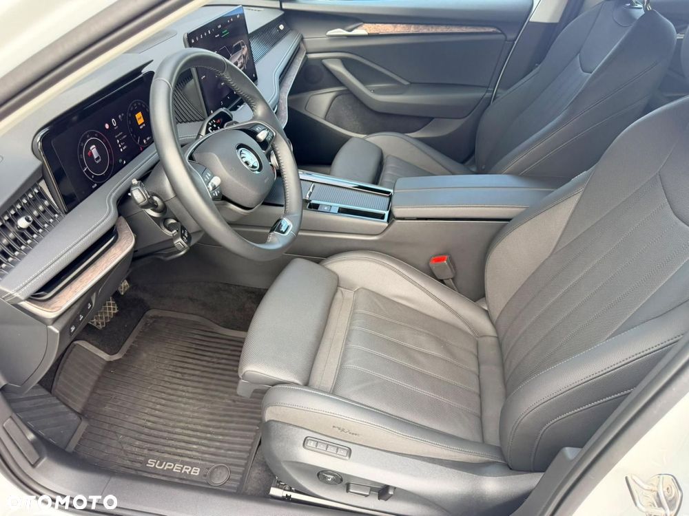 Skoda Superb 2.0 TDI SCR 4x4 L&K DSG - 10