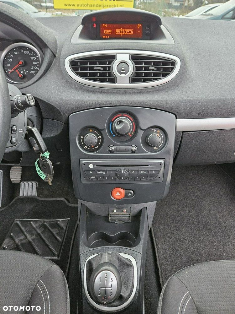 Renault Clio - 15