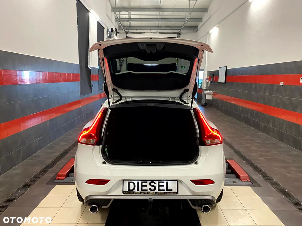 Volvo V40 D3 Drive-E R-Design Momentum - 15