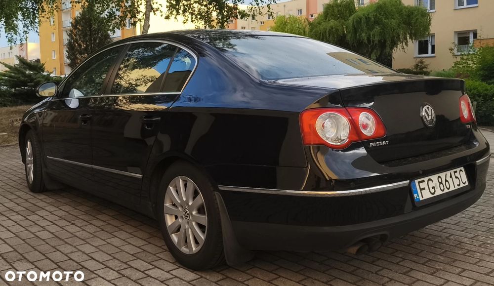 Volkswagen Passat - 3
