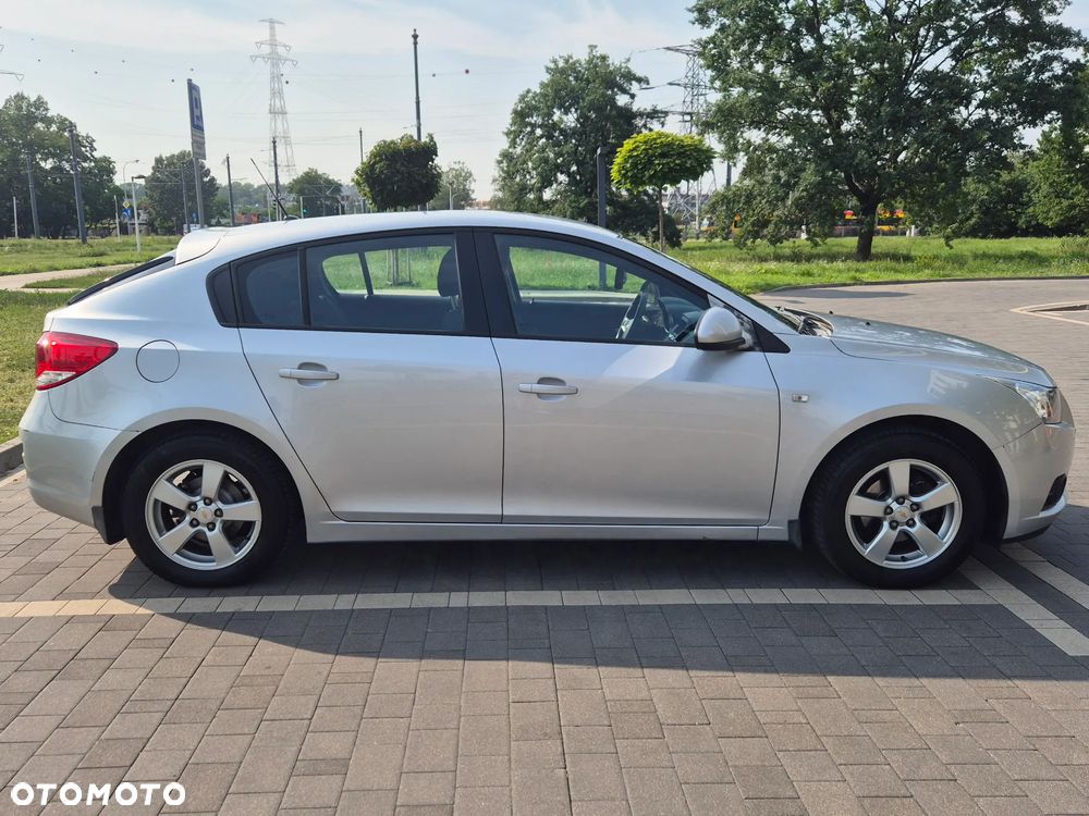 Chevrolet Cruze 1.8 LT - 4